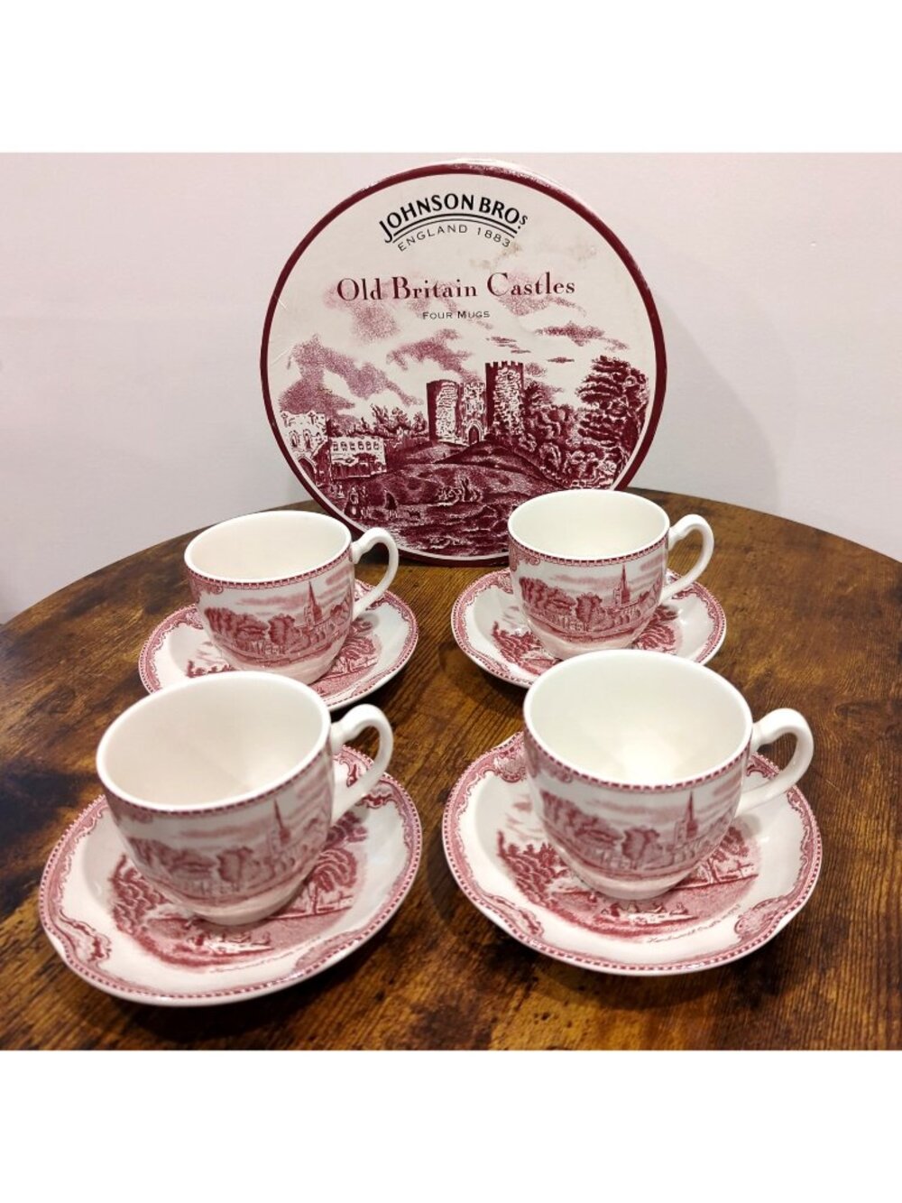 Johnson Brothers England Old Britain Castles Set 4 Cups With Box And Saucers -lp
